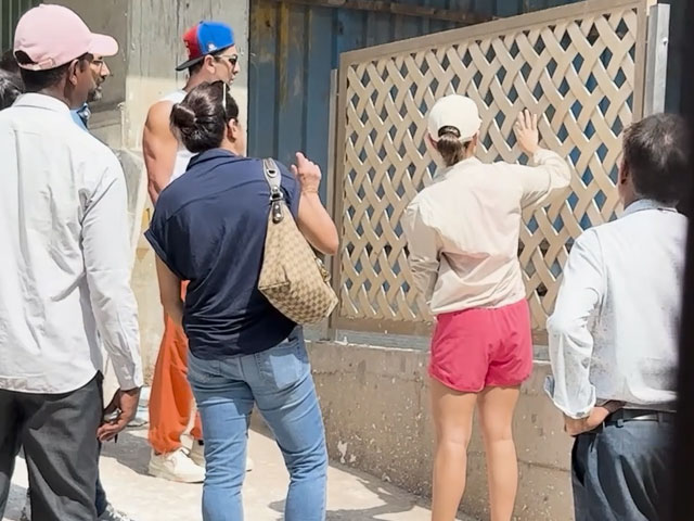 Alia Bhatt And Ranbir Kapoor Spotted At Their Work-In-Progress Bungalow