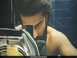 "Singham <i>Ka</i> Villain" Arjun Kapoor Shares A Shirtless Selfie From The Sets "Singham <i>Ka</i> Villain" Arjun Kapoor Shares A Shirtless Selfie From The Sets
