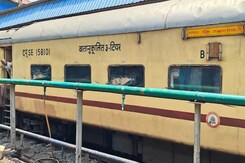शालीमार से लोकमान्य तिलक जाने वाली ट्रेन में बड़ा हादसा शालीमार से लोकमान्य तिलक जाने वाली ट्रेन में बड़ा हादसा