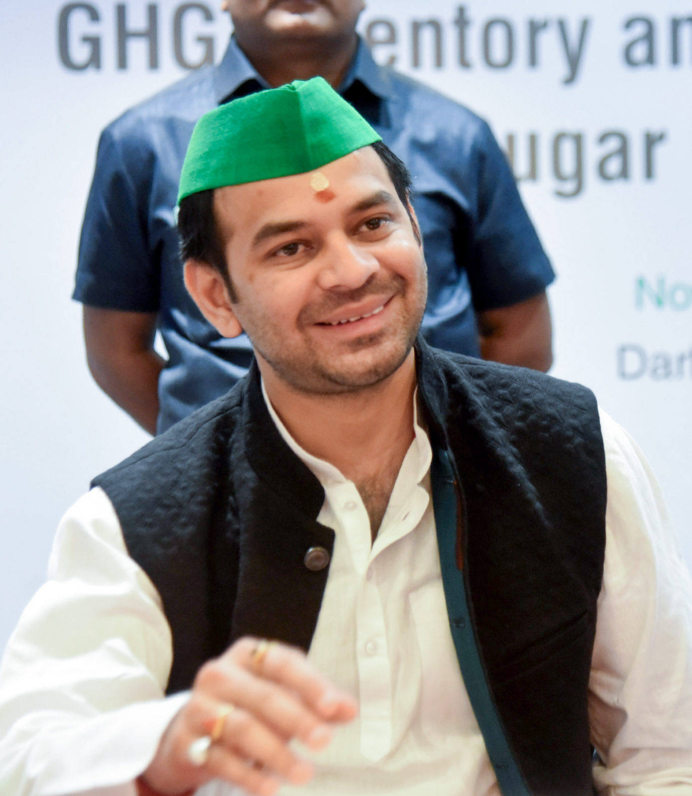 तेज प्रताप यादव ने खोले पत्ते, वैशाली के महुआ से लड़ेंगे निर्दलीय चुनाव, बनाई टीम