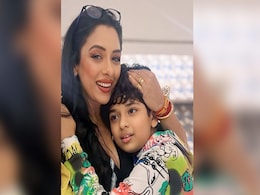 रुपाली गांगुली ने बेटे की करवाई ऑनस्क्रीन बेटी आध्या से मुलाकात, 'दीदी' बोलने पर 13 साल की ऑरा ने टीवी की मम्मी को यूं दिया जवाब रुपाली गांगुली ने बेटे की करवाई ऑनस्क्रीन बेटी आध्या से मुलाकात, 'दीदी' बोलने पर 13 साल की ऑरा ने टीवी की मम्मी को यूं दिया जवाब