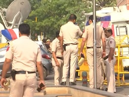 फादर्स डे पर बेटी को कांच की तरह काट डाला, दिल्ली में बाप की दरिंदगी से हर कोई हैरान फादर्स डे पर बेटी को कांच की तरह काट डाला, दिल्ली में बाप की दरिंदगी से हर कोई हैरान