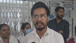 Vidisha जिला अस्पताल में हंगामा: नर्सिग स्टाफ ने डॉक्टर पर अभद्र व्यवहार करने का लगाया आरोप, स्टाफ ने बंद किया काम
