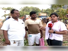 रिक्षाचा चुराडा, मोबाइल सापडला, पण 12 तासानंतरही 'तो' बेपत्ता रिक्षाचा चुराडा, मोबाइल सापडला, पण 12 तासानंतरही 'तो' बेपत्ता