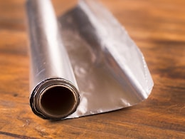 एल्युमेनियम फॉइल आपके घर के कामों को कर देगा आसान, इन 5 तरीकों से कर सकते हैं इसका यूज एल्युमेनियम फॉइल आपके घर के कामों को कर देगा आसान, इन 5 तरीकों से कर सकते हैं इसका यूज