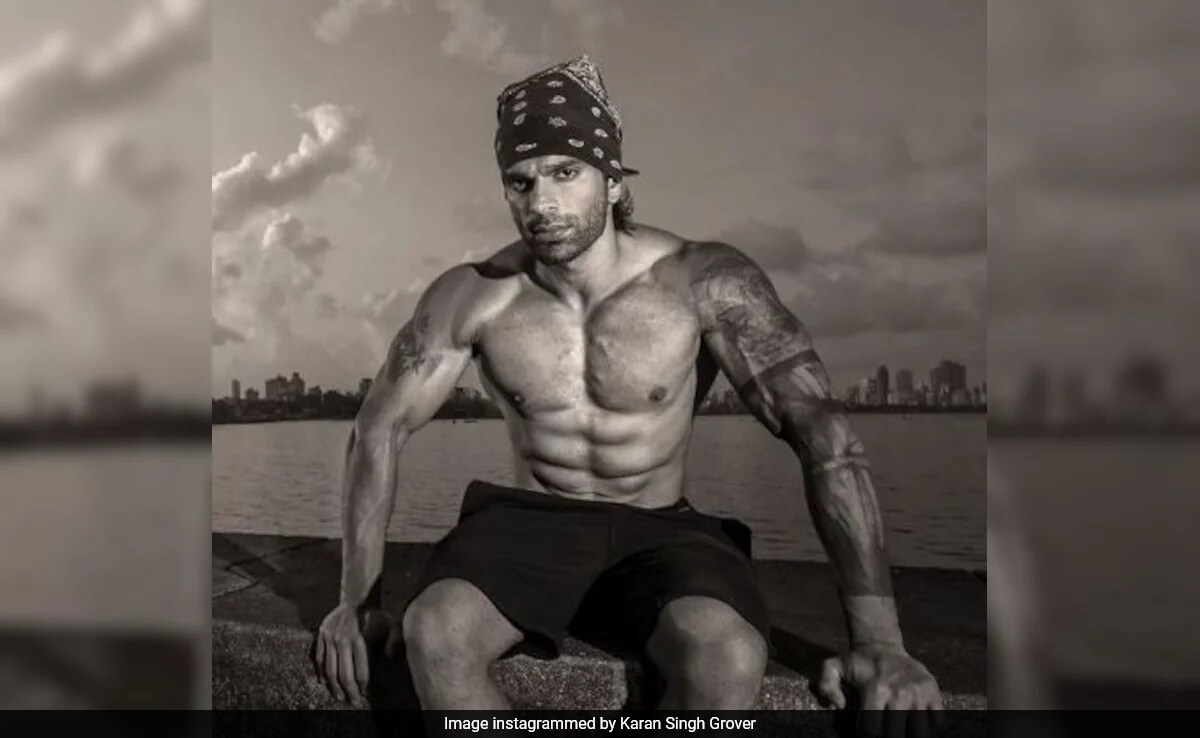 On Karan Singh Grover's Ab-Tastic Pics, <i>Fighter</i> Co-Star Akshay Oberoi Left This Comment