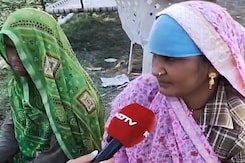 Lok Sabha Elections 2024: MP में Women Laborers की आपबीतीः 200 रु. में गुज़ारा नहीं लेकिन उम्मीदें बरक़रार Lok Sabha Elections 2024: MP में Women Laborers की आपबीतीः 200 रु. में गुज़ारा नहीं लेकिन उम्मीदें बरक़रार