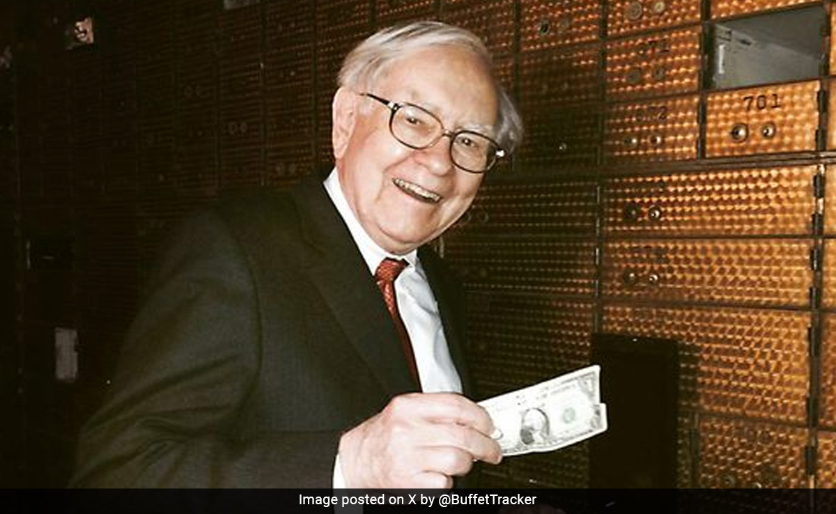 "Unexplored Opportunity": Warren Buffet Addresses Big India Question