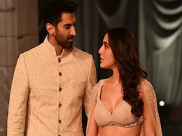 अनन्या पांडे से ब्रेकअप के बाद सारा अली खान के साथ पार्टी करते दिखे आदित्य रॉय कपूर, वायरल हुई ये तस्वीर अनन्या पांडे से ब्रेकअप के बाद सारा अली खान के साथ पार्टी करते दिखे आदित्य रॉय कपूर, वायरल हुई ये तस्वीर