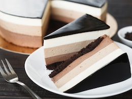 5 Effective And Unique Ways To Cut A Cake For Everyone To Share