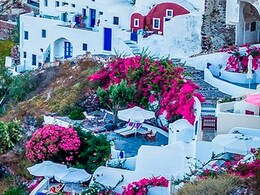 Greece's "Instagram Island" Santorini Worried About "Overtourism" Greece's "Instagram Island" Santorini Worried About "Overtourism"