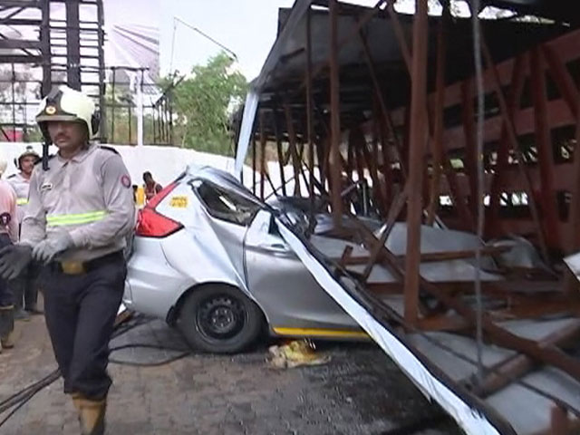 100 Feared Trapped After Massive Billboard Falls During Mumbai Dust Storm