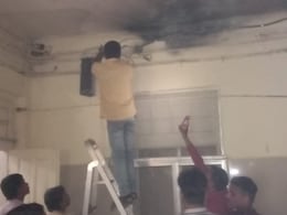 अंबिकापुर : अस्पताल में शॉर्ट सर्किट से मचा हड़कंप, खतरे में पड़ी मरीजों की जान अंबिकापुर : अस्पताल में शॉर्ट सर्किट से मचा हड़कंप, खतरे में पड़ी मरीजों की जान