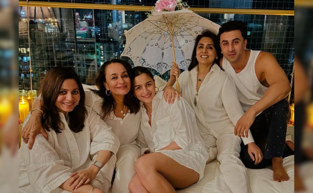 Mother's Day 2024: Alia Bhatt-Ranbir Kapoor Celebrate With "Precious Ones" Moms Neetu Kapoor And Soni Razdan