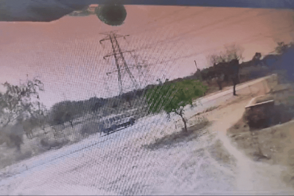 बाल-बाल बची झुंझुनूं कलेक्टर, ओवर स्पीड के कारण हुआ हादसा, CCTV फुटेज आया सामने बाल-बाल बची झुंझुनूं कलेक्टर, ओवर स्पीड के कारण हुआ हादसा, CCTV फुटेज आया सामने