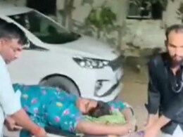 झुंझुनूं में हुई किडनी कांड की पीड़िता ईद बानो की हालत खराब, बीकानेर से वापस लाया गया राजकीय अस्पताल झुंझुनूं में हुई किडनी कांड की पीड़िता ईद बानो की हालत खराब, बीकानेर से वापस लाया गया राजकीय अस्पताल