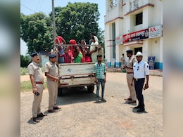 कवर्धा सड़क हादसे के बाद अंबिकापुर में जागा प्रशासन, डीएम ने दिया अल्टीमेटम कवर्धा सड़क हादसे के बाद अंबिकापुर में जागा प्रशासन, डीएम ने दिया अल्टीमेटम