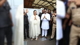 Parineeti Chopra And Raghav Chadha Visit Siddhivinayak Temple