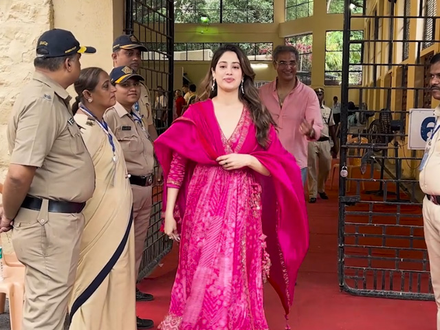 Actor Janhvi Kapoor Casts Vote At A Polling Station In Mumbai