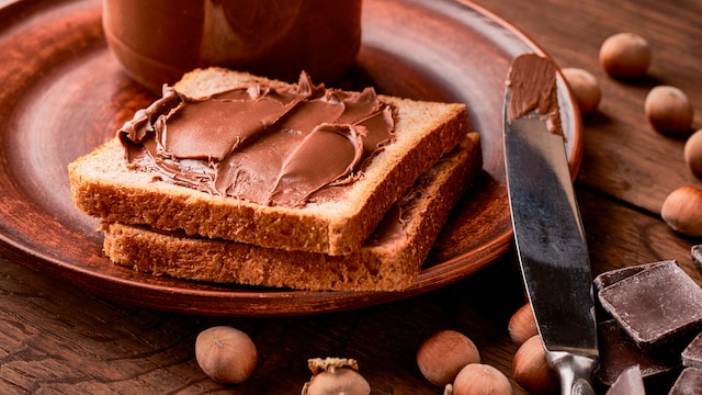 The cocoa powder adds a chocolatey flavour without added sugar