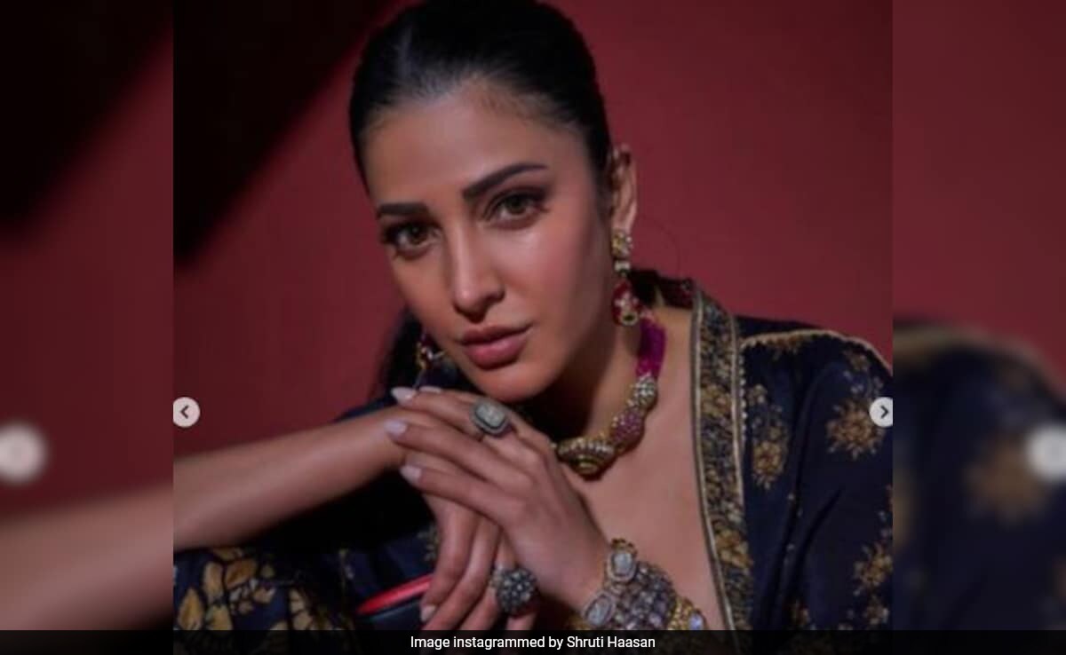 Shruti Haasan's Current Relationship Status: "Entirely Single, Unwilling To Mingle"