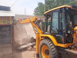 Bulldozer Action: दुकान पर चला प्रशासन का बुलडोजर, तो 69 वर्षीय शख्स ने दे दी जान