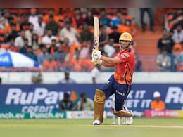 12 चौके और 6 छक्के, पंजाब के बल्लेबाज ने मचाया ऐसा गदर कि बन गया LPL में अनोखा रिकॉर्ड, VIDEO 12 चौके और 6 छक्के, पंजाब के बल्लेबाज ने मचाया ऐसा गदर कि बन गया LPL में अनोखा रिकॉर्ड, VIDEO