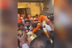 Lok Sabha Candidate Kanhaiya Kumar Assaulted While Campaigning In Delhi Lok Sabha Candidate Kanhaiya Kumar Assaulted While Campaigning In Delhi