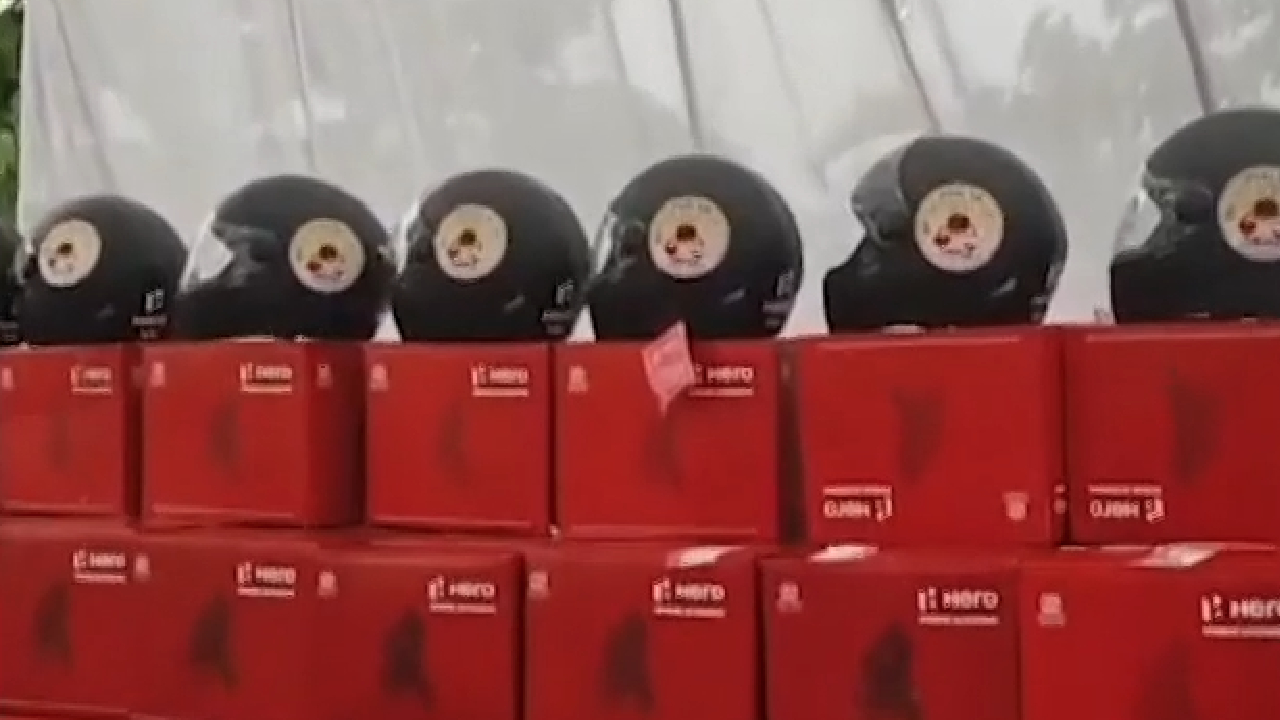 बिलासपुर: सड़क दुर्घटना को रोकने के लिए बनाया गया 'हेलमेट बैंक'