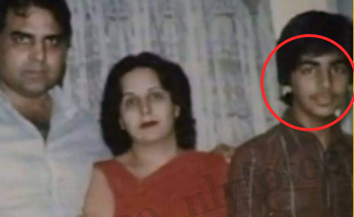 एक फ्लाइट मिस होते ही चमक गई थी इस एक्टर की किस्मत, एक ही नाम की 8 फिल्मों में किया काम, आज देता है बॉलीवुड के खान्स को टक्कर एक फ्लाइट मिस होते ही चमक गई थी इस एक्टर की किस्मत, एक ही नाम की 8 फिल्मों में किया काम, आज देता है बॉलीवुड के खान्स को टक्कर