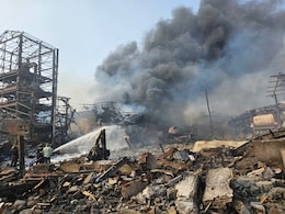 मुंबई के डोंबिवली में कैमिकल फैक्ट्री में धमाका मामला : कंपनी मालिक के खिलाफ दर्ज की गई FIR  मुंबई के डोंबिवली में कैमिकल फैक्ट्री में धमाका मामला : कंपनी मालिक के खिलाफ दर्ज की गई FIR