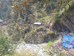 Video: Massive Rush In Yamunotri As Devotees Wait For Hours On Hillside Path Video: Massive Rush In Yamunotri As Devotees Wait For Hours On Hillside Path