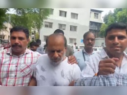 Porsche Accident Pune Case: आरोपीच्या आजोबांना अटक, ड्रायव्हरला धमकावल्याचा आरोप Porsche Accident Pune Case: आरोपीच्या आजोबांना अटक, ड्रायव्हरला धमकावल्याचा आरोप