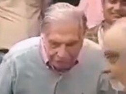 वाह! लोकतंत्र का जश्न देखें... 86 साल के रतन टाटा ने किया मतदान, वोट डालने दुबई से मुंबई पहुंचे सलमान खान