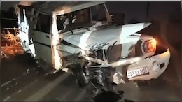Rajasthan: डीडवाना में डंपर ने सवारियों से भरी पिकअप को मारी टक्कर, दो दर्जन लोग हुए गंभीर घायल