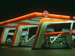 एक महानगर में बढ़ीं डीज़ल-पेट्रोल की कीमतें, जानें - आपके शहर में क्या हैं ईंधन के दाम