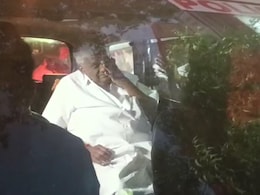 अपहरण मामला : SIT ने बेंगलुरु में रेवन्ना के आवास का निरीक्षण किया अपहरण मामला : SIT ने बेंगलुरु में रेवन्ना के आवास का निरीक्षण किया