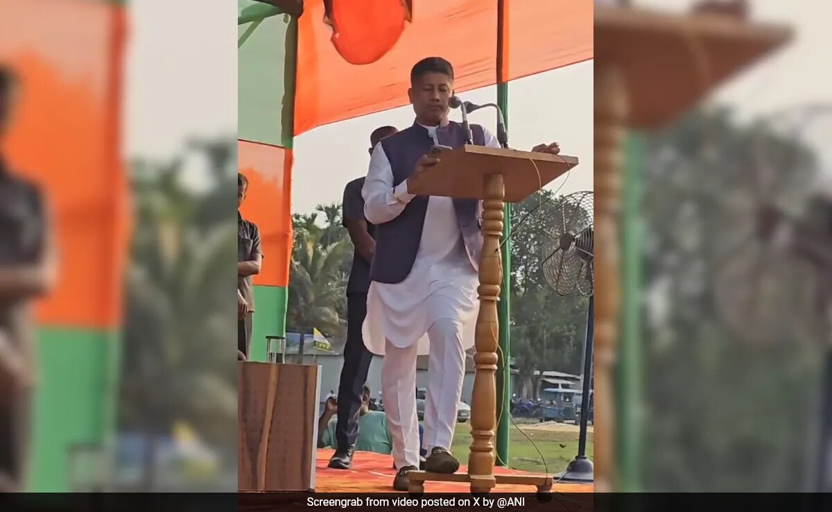 BJP Leader Pijush Hazarika Pauses Election Speech During Namaz At Mosque
