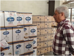 Rajasthan Fake Ghee: सावधान! 'सरस' के पैकेट में बिक रहा नकली घी, जयपुर छापेमारी में हुआ बड़ा खुलासा Rajasthan Fake Ghee: सावधान! 'सरस' के पैकेट में बिक रहा नकली घी, जयपुर छापेमारी में हुआ बड़ा खुलासा