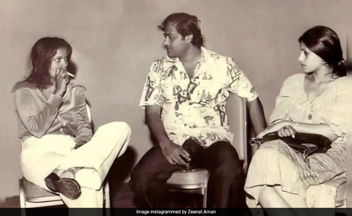 Dimple Kapadia "Publicly Stood By" Zeenat Aman In Trying Times: "Despite Scrutiny Of Her Own Life"