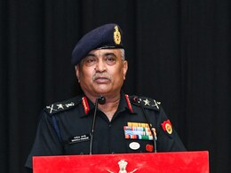 सरकार ने थल सेना प्रमुख जनरल पांडे को एक महीने का सेवा विस्तार दिया सरकार ने थल सेना प्रमुख जनरल पांडे को एक महीने का सेवा विस्तार दिया