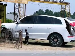 बाप रे बाप इतनी बड़ी कार: ट्रक जैसी दिखने वाली इस गाड़ी का वीडियो देख चकरा जाएगा सिर, लोग बोले- ये कार है या हाहाकार