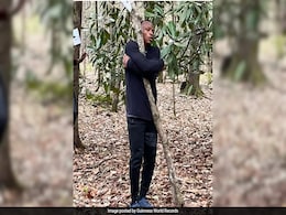 Ghana Man Sets World Record For Most Trees Hugged In One Hour Ghana Man Sets World Record For Most Trees Hugged In One Hour