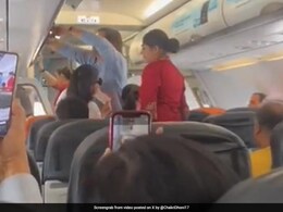 MS Dhoni Takes Economy Class Flight From Bengaluru To Ranchi, Leaves Internet Impressed. Watch