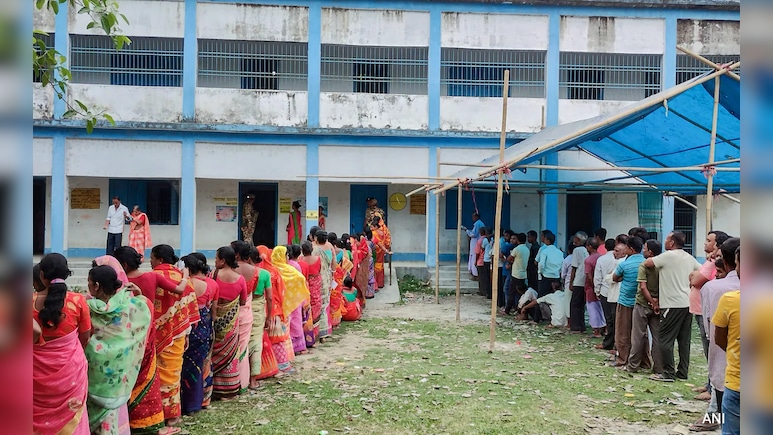 Rs 300-Crore Alleged 'Chana Dal' Scam Hits Darjeeling Hills Ahead Of Bengal Polls