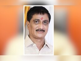 मतदान केंद्राबाहेर ठाकरे गटाच्या कार्यकर्त्याचा मृत्यू, मुंबईतील घटनेने हळहळ