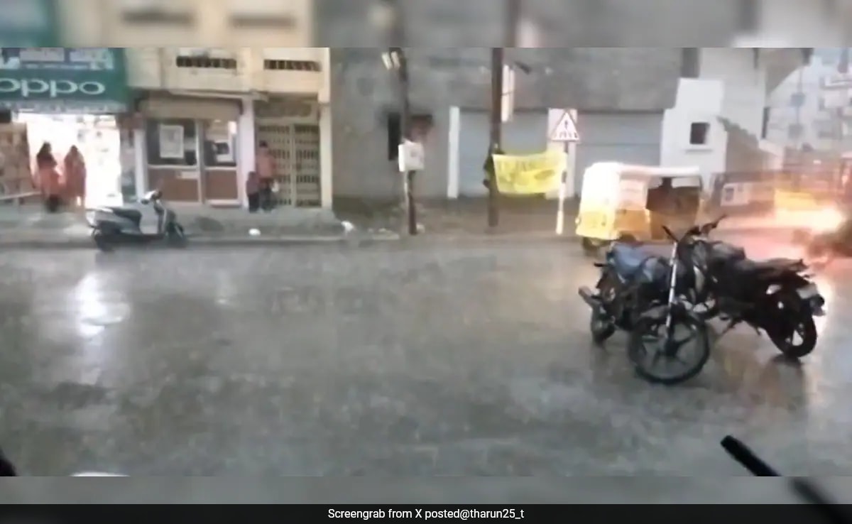 4 Killed Due To Heavy Rains In Telangana, More Showers Likely