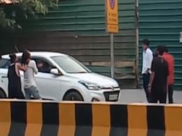 नोएडा में फेक किडनैपिंग का वीडियो शूट कर पॉपुलर होना चाहते थे तीन दोस्त, मगर चढ़ गए पुलिस के हत्थे नोएडा में फेक किडनैपिंग का वीडियो शूट कर पॉपुलर होना चाहते थे तीन दोस्त, मगर चढ़ गए पुलिस के हत्थे