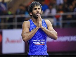 Vinesh Phogat Retirement: "तुम हारी नहीं...", विनेश फोगाट के संन्यास के ऐलान पर बजरंग पुनिया का बड़ा बयान Vinesh Phogat Retirement: "तुम हारी नहीं...", विनेश फोगाट के संन्यास के ऐलान पर बजरंग पुनिया का बड़ा बयान