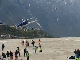 VIDEO: केदारनाथ में खिलौने सा नाचने लगा हेलिकॉप्टर और मच गया हड़कंप, ये खतरे का अलर्ट VIDEO: केदारनाथ में खिलौने सा नाचने लगा हेलिकॉप्टर और मच गया हड़कंप, ये खतरे का अलर्ट